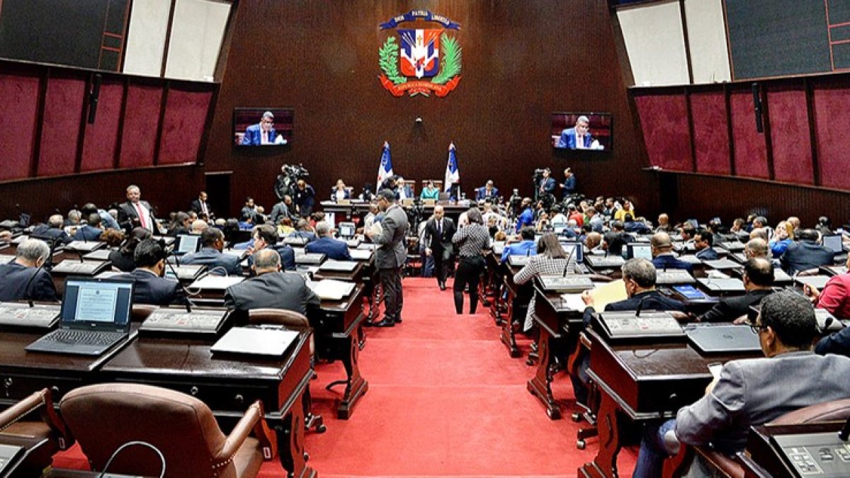 Diputados inician reforma al Código Penal tras críticas por censura