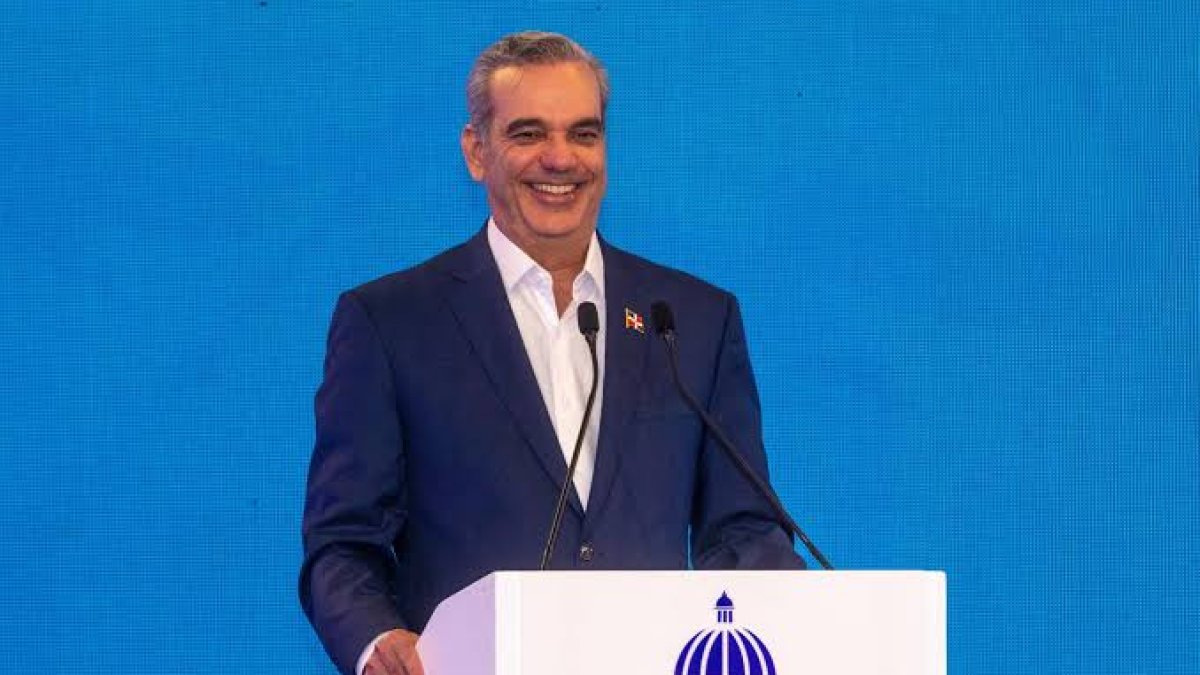 Abinader reporta reducción de la pobreza del 26% al 16% durante su gestión