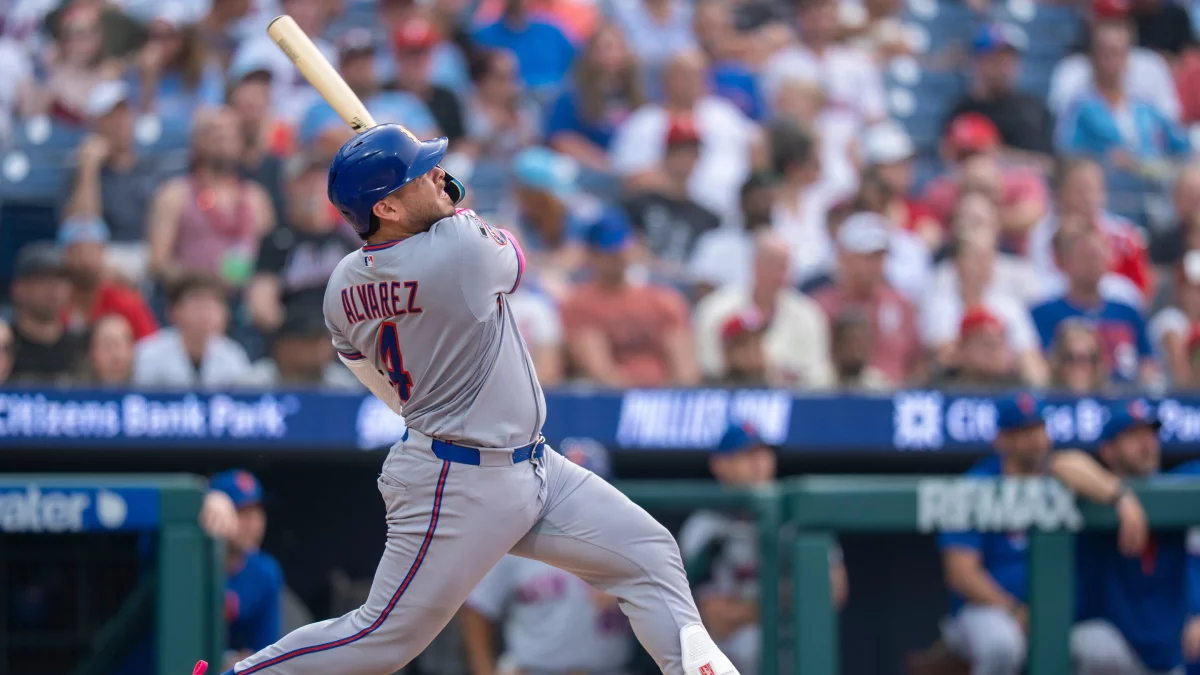Mets derrotan a Filis con tres jonrones en retorno de Grandes Ligas