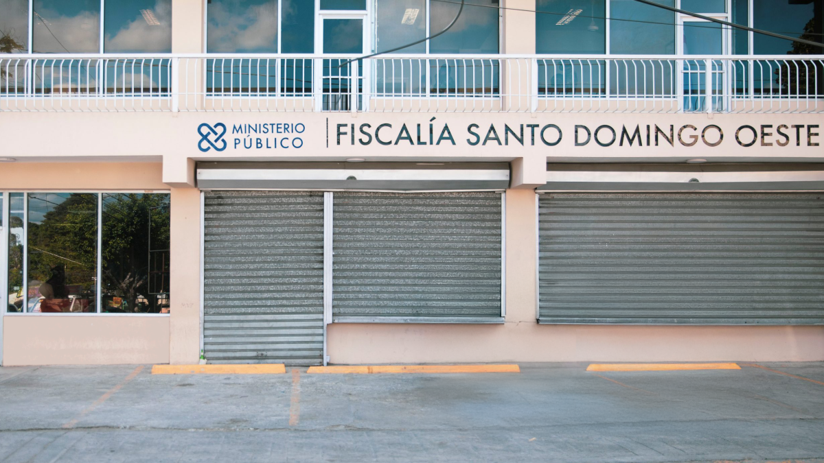 Fiscalía pide prisión para madre que mató a su hija de 10 años