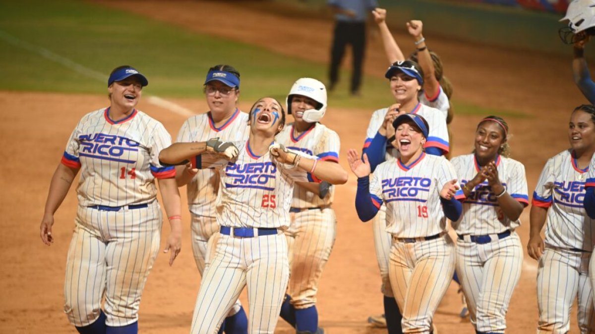 Puerto Rico vence a México con emocionante remontada en softbol femenino