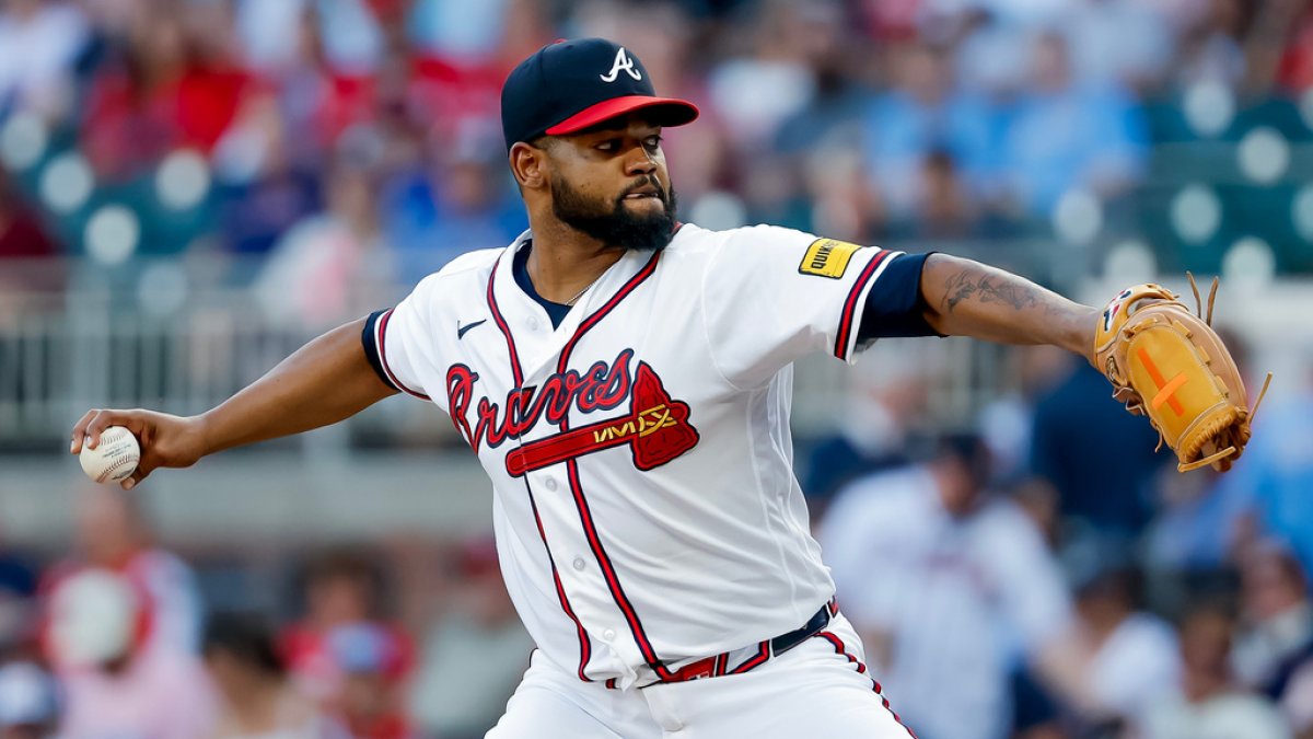 Bravos pierden a Reynaldo López por lesión en la rodilla y recurren a JR Ritchie