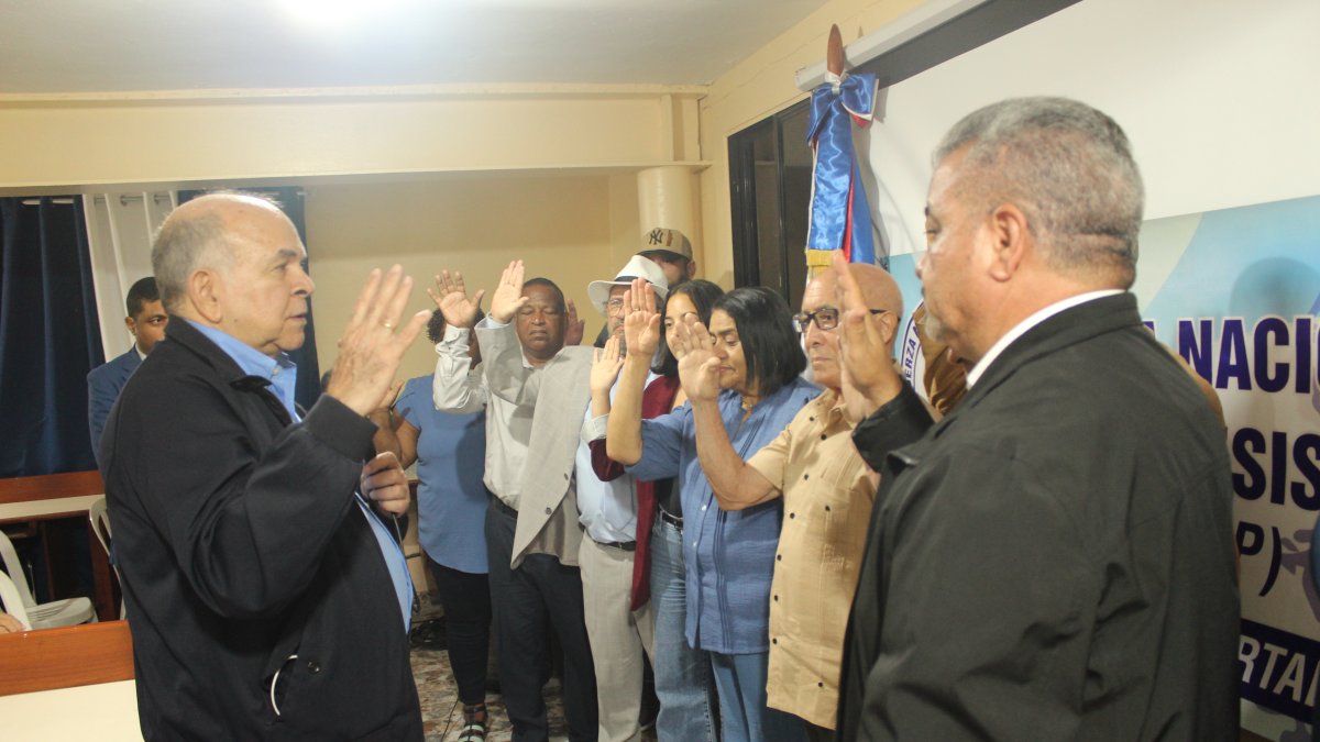 FNP juramenta nuevos miembros para cargos municipales y provinciales