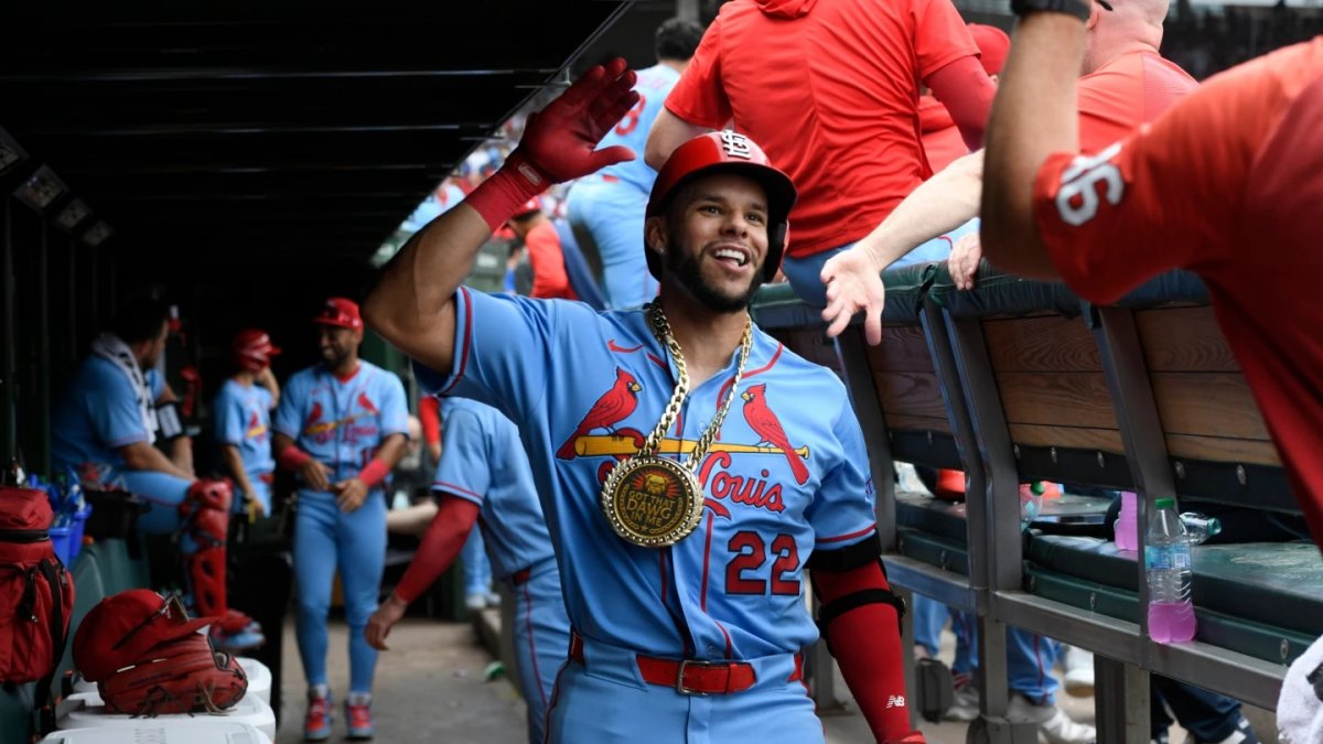 Joshua Báez batea tres jonrones en debut histórico con los Cardenales