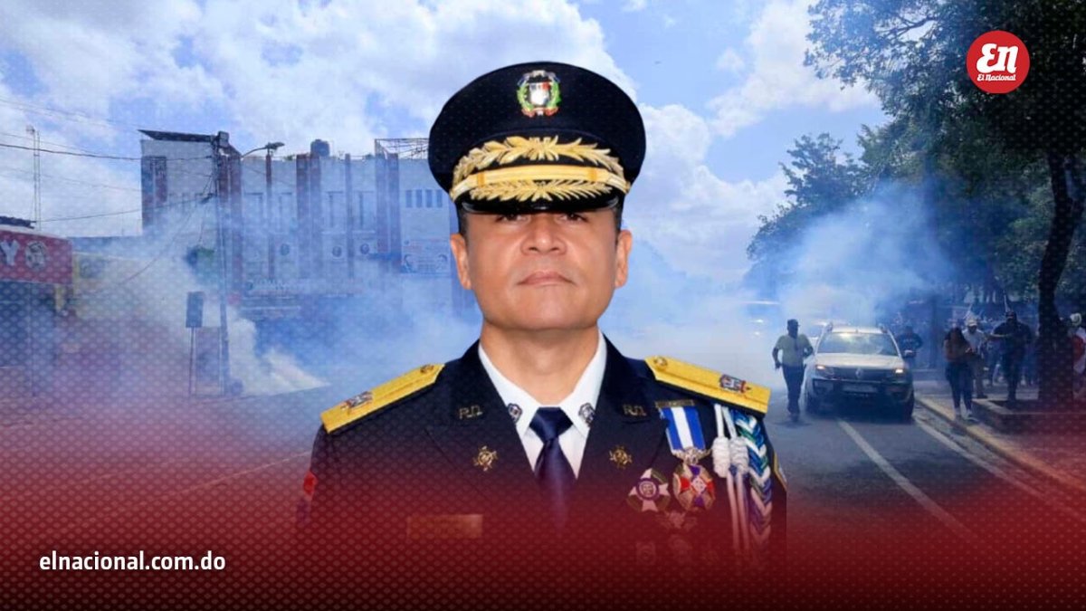 Las bombas lacrimógenas que se llevaron al director de la Policía, Andrés Modesto Cruz Cruz