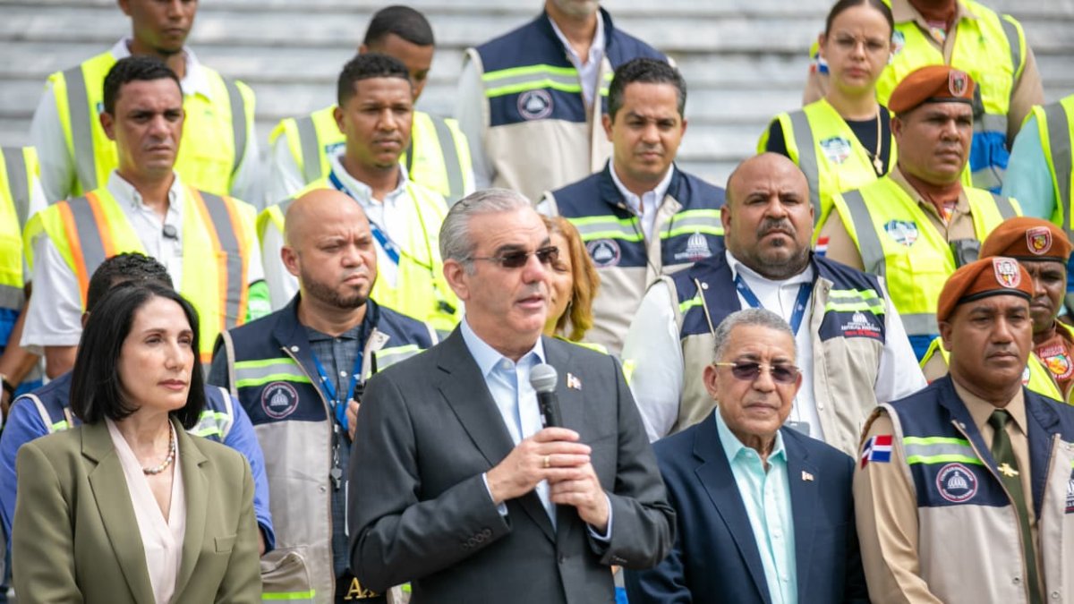 Abinader felicita al COE y llama a fortalecer preparación para salvar vidas