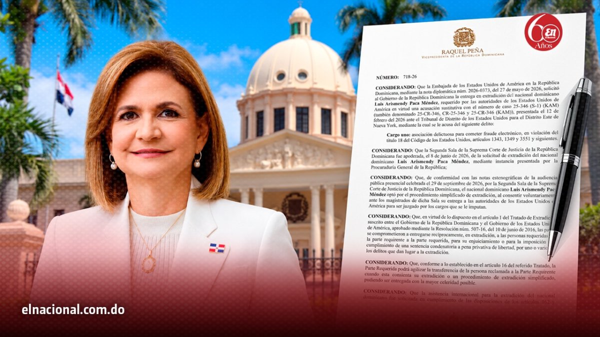 La vicepresidenta Raquel Peña con el decreto 718-26 de extradición
