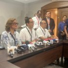 Momento en que fueron anunciadas las nuevas autoridades del Partido Revolucionario Moderno (PRM) durante una rueda de prensa encabezada por Elizabeth Mateo, Sigmund Freud y Deligne Ascención.