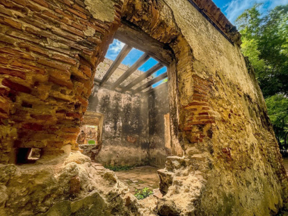 A pesar de su avanzado estado de abandono, la belleza natural que rodea las ruinas las convierte en un popular escenario para sesiones fotográficas de bodas y quinceañeras. Jorge González