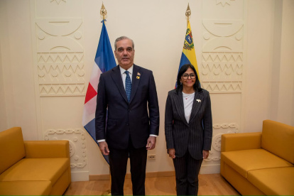 Abinader informó sobre la apertura del consulado dominicano en Venezuela, mientras Caracas prevé designar un cónsul en Santo Domingo.
