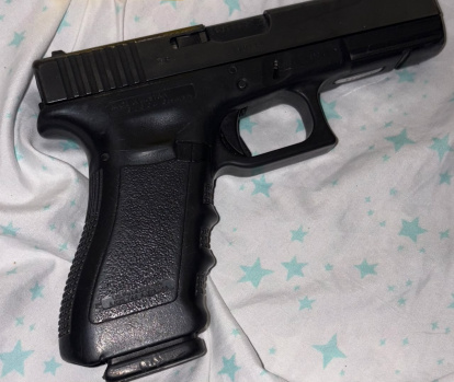 El arma que presuntamente portaba El Menor.