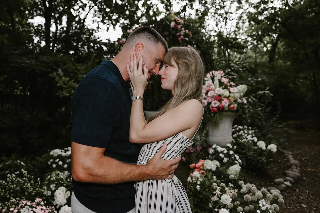 Taylor Swift ha anunciado su compromiso con Travis Kelce