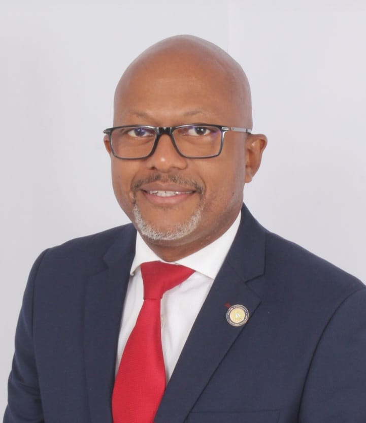 Luis Peña Núñez Presidente Colegio Médico Dominicano