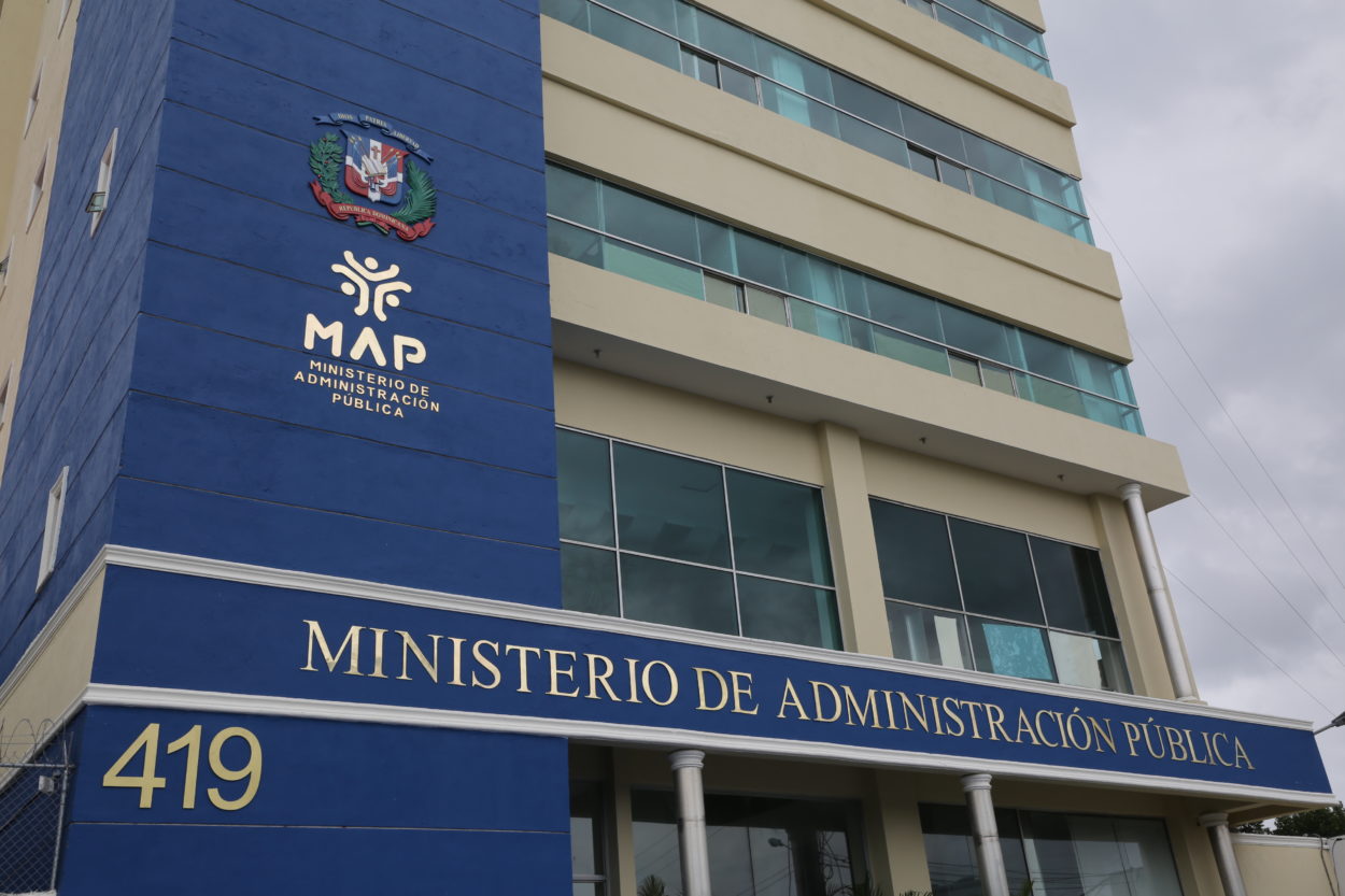 Fachada del MAPA.