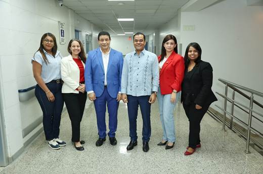Director DIDA visitó Centro Médico UCE