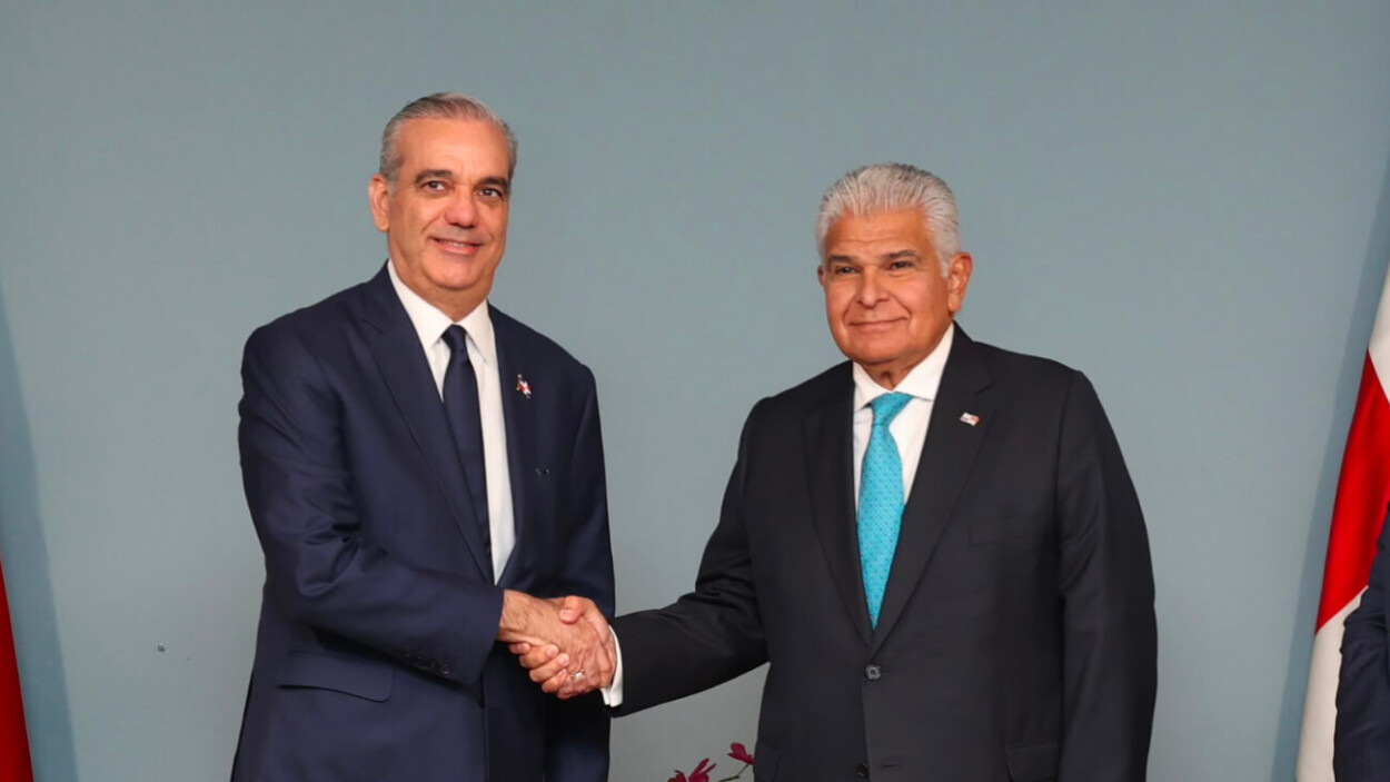 Luis Abinadar y José Raúl Mulino
