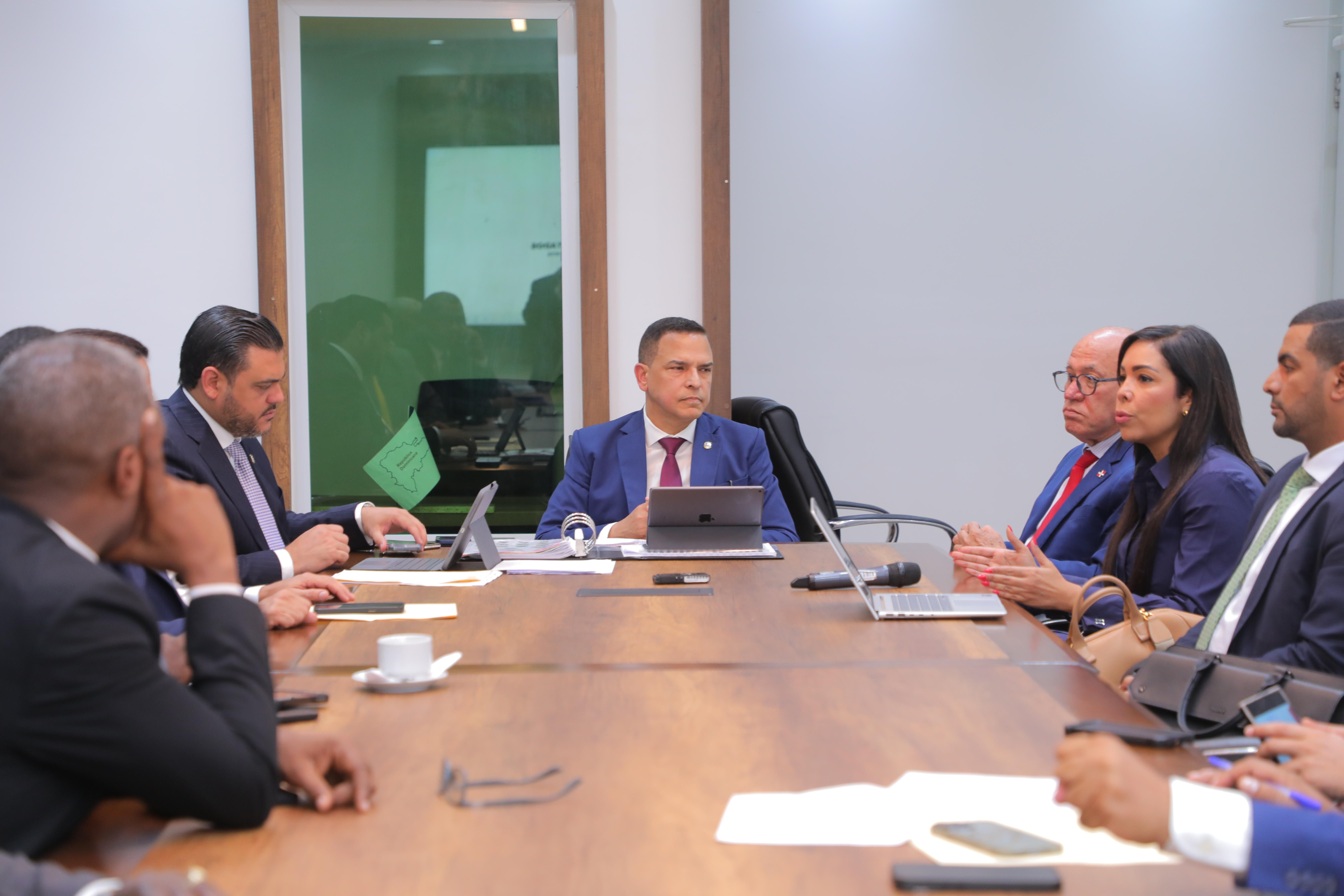 Evitar Buscan evitar embargos retentivos injustificados en cuentas bancarias ...