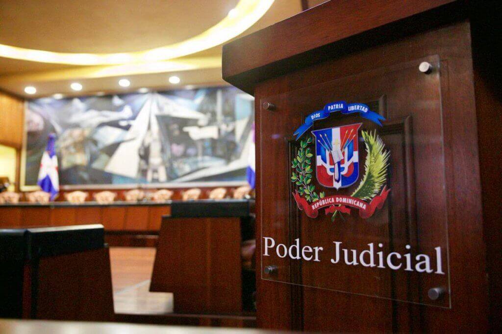 Jueces y empleados del Poder Judicial continúan protestando para exigir mejores condiciones laborales y mayor atención a las necesidades del sistema de justicia dominicano.