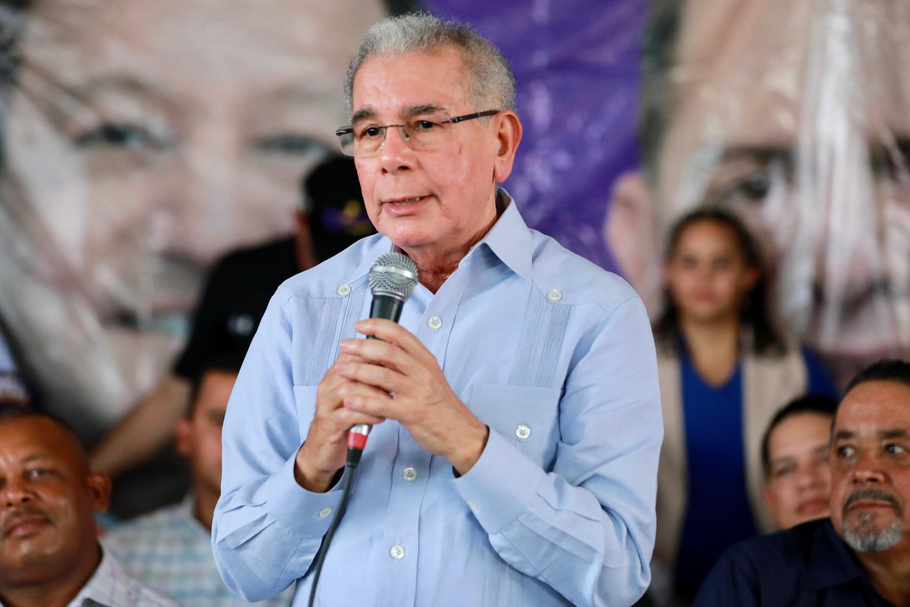 El expresidente Danilo Medina Sánchez Ramírez encabezó un mitin peledeísta, donde criticó la suspensión de comicios electorales ordenada por la JCE.
