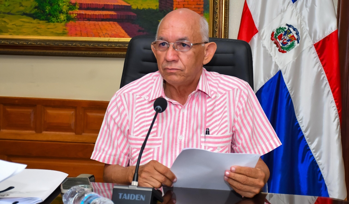 Bernardo Alemán, Senador del PRM por la Provincia de Montecristi.