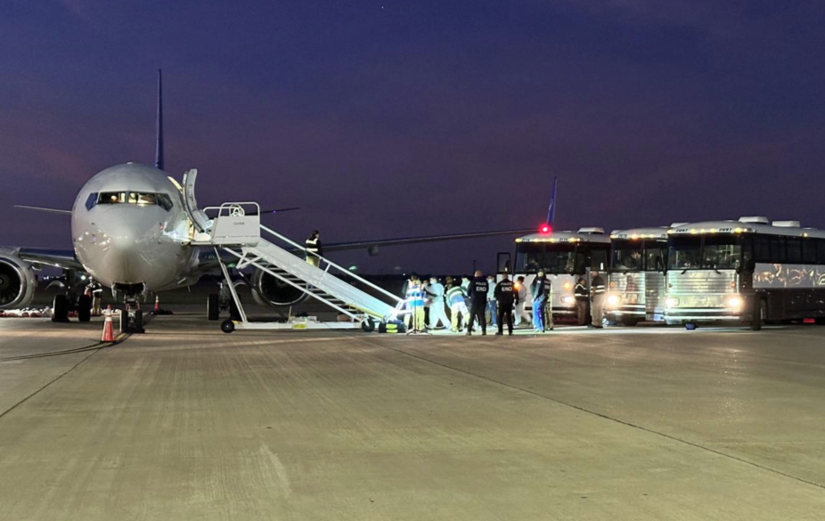 Unos 126 venezolanos regresaron a su tierra repatriados desde Estados Unidos.