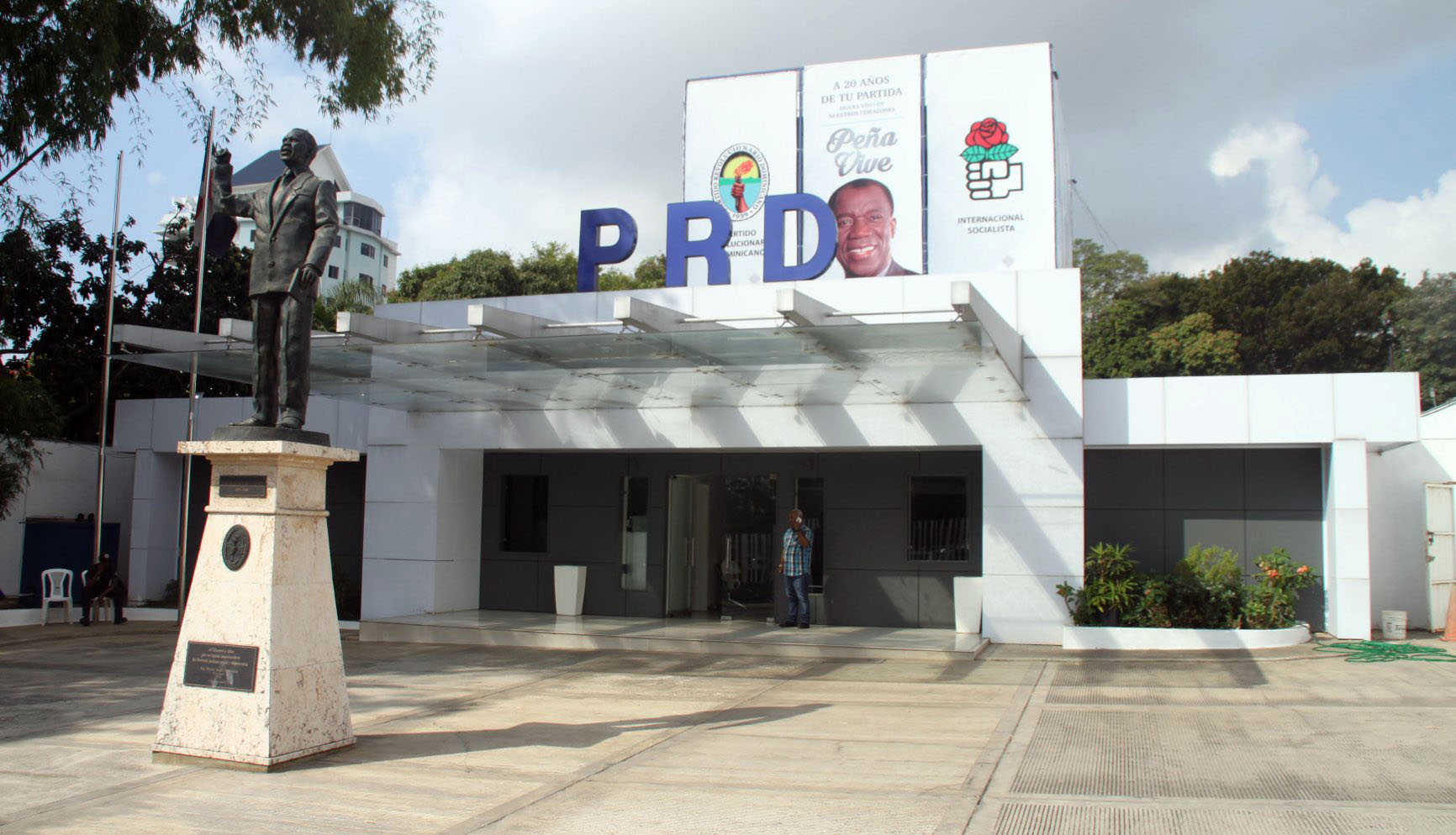 Con esa ubicación, esa empresa se suma a PRM y FP.