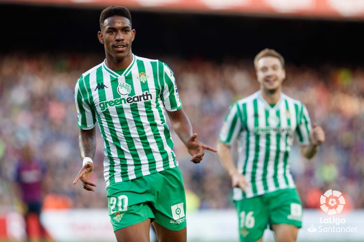 Junior Firpo juega en el Betis de la liga española y es una de las figuras claves de la selección dominicana. imagen/archivo.