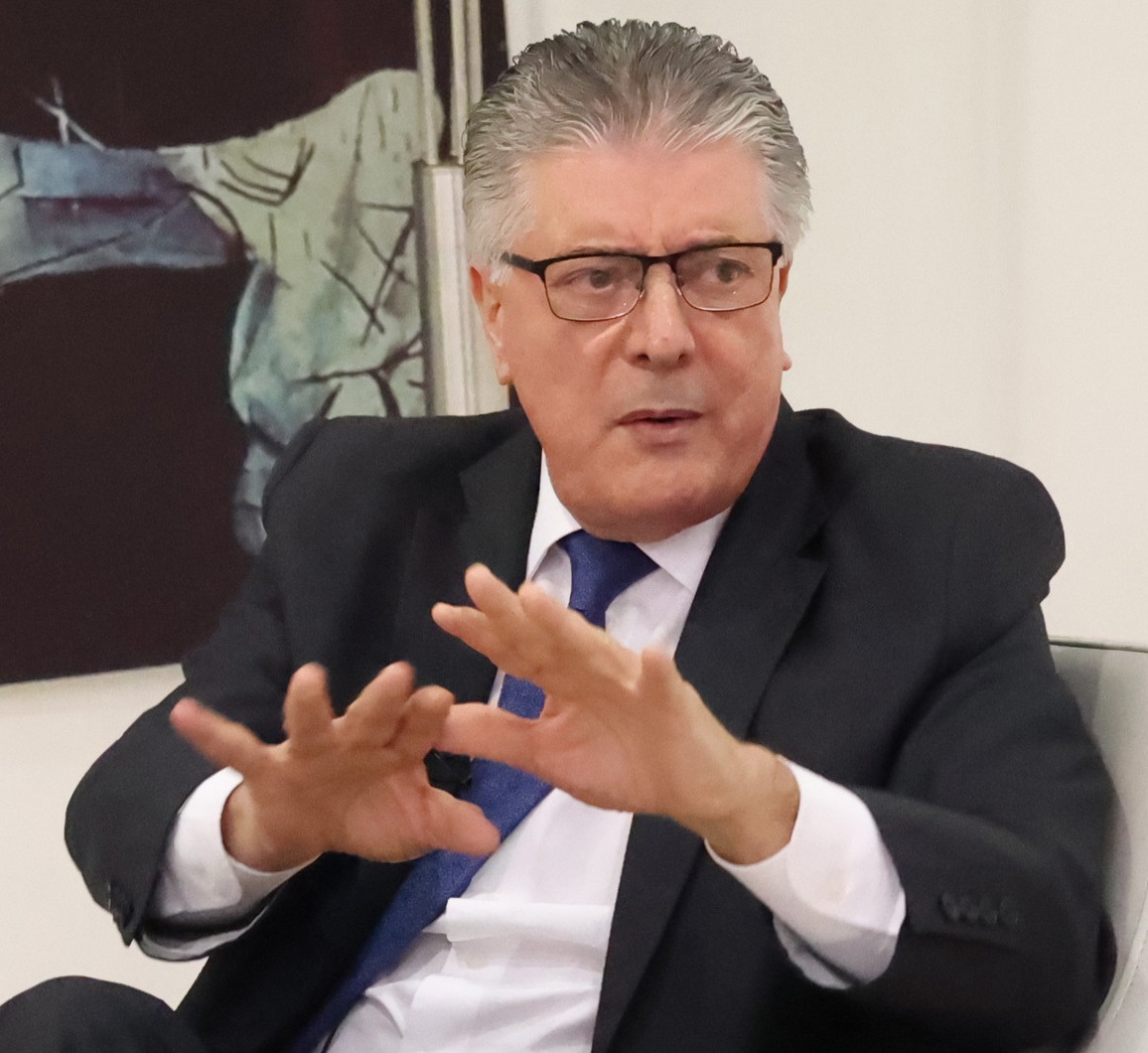 Roberto Santana, Director General de la Dirección General de Servicios Penitenciarios y Correccionales (DGSPC) durante el almuerzo semanal del Grupo de Comunicaciones Coripio.