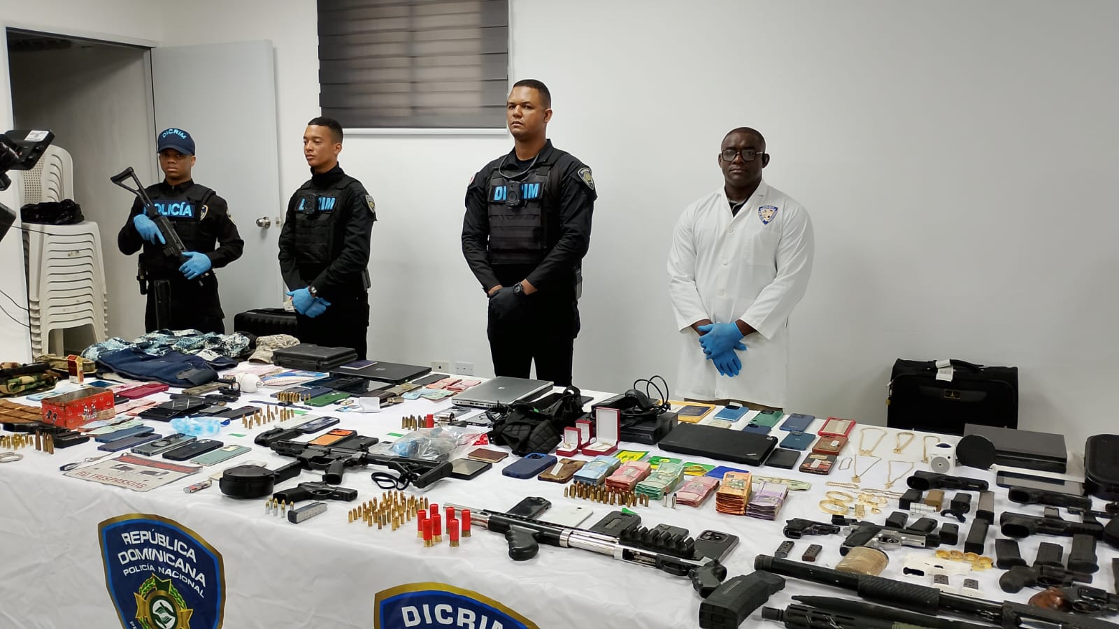 Banda que traficaba con armas fuegos de manera internacional