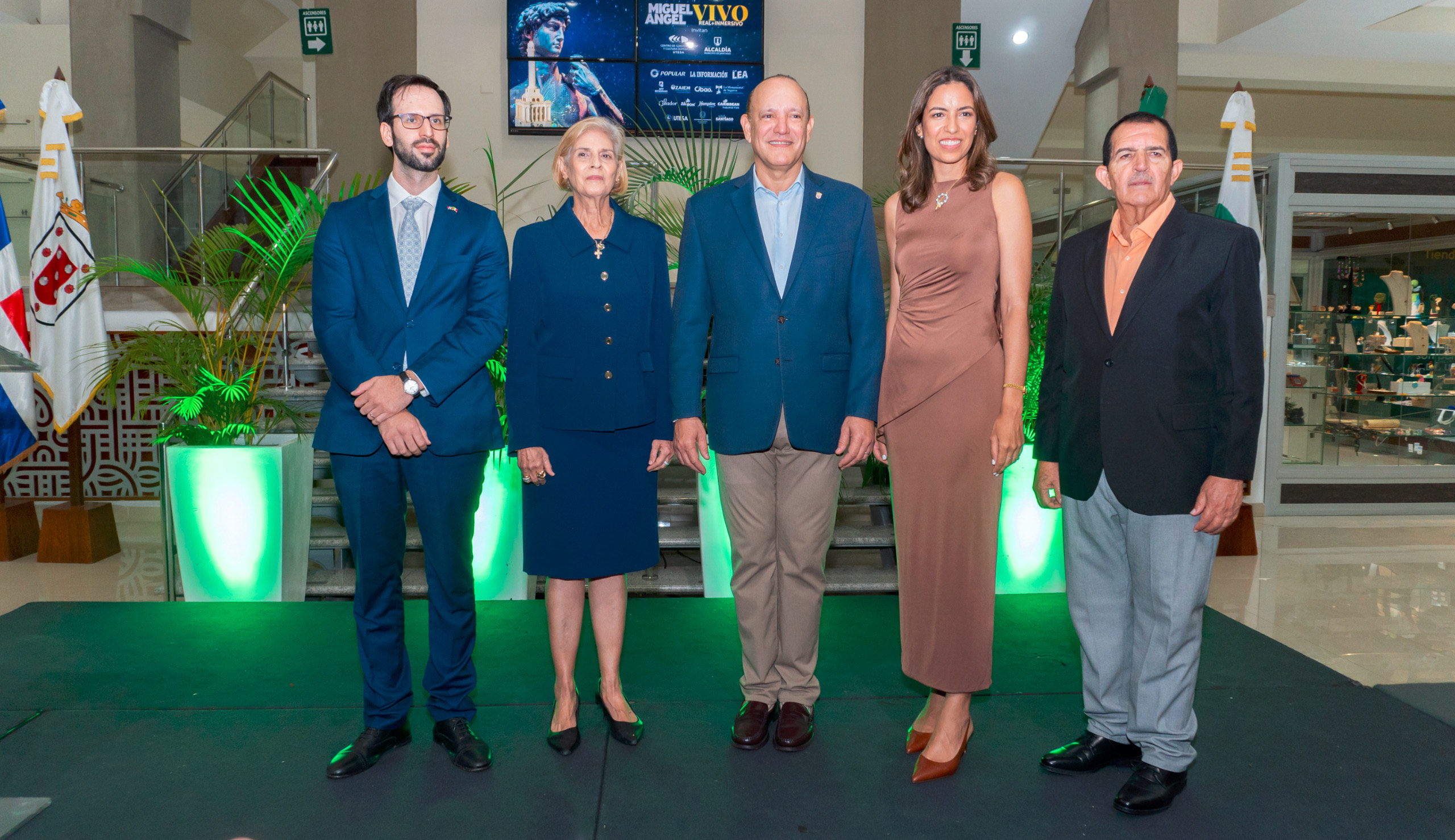 Rodolfo Colassi, Ingrid González, Ulises Rodríguez, Melanie Rodríguez y Francisco Morillo.