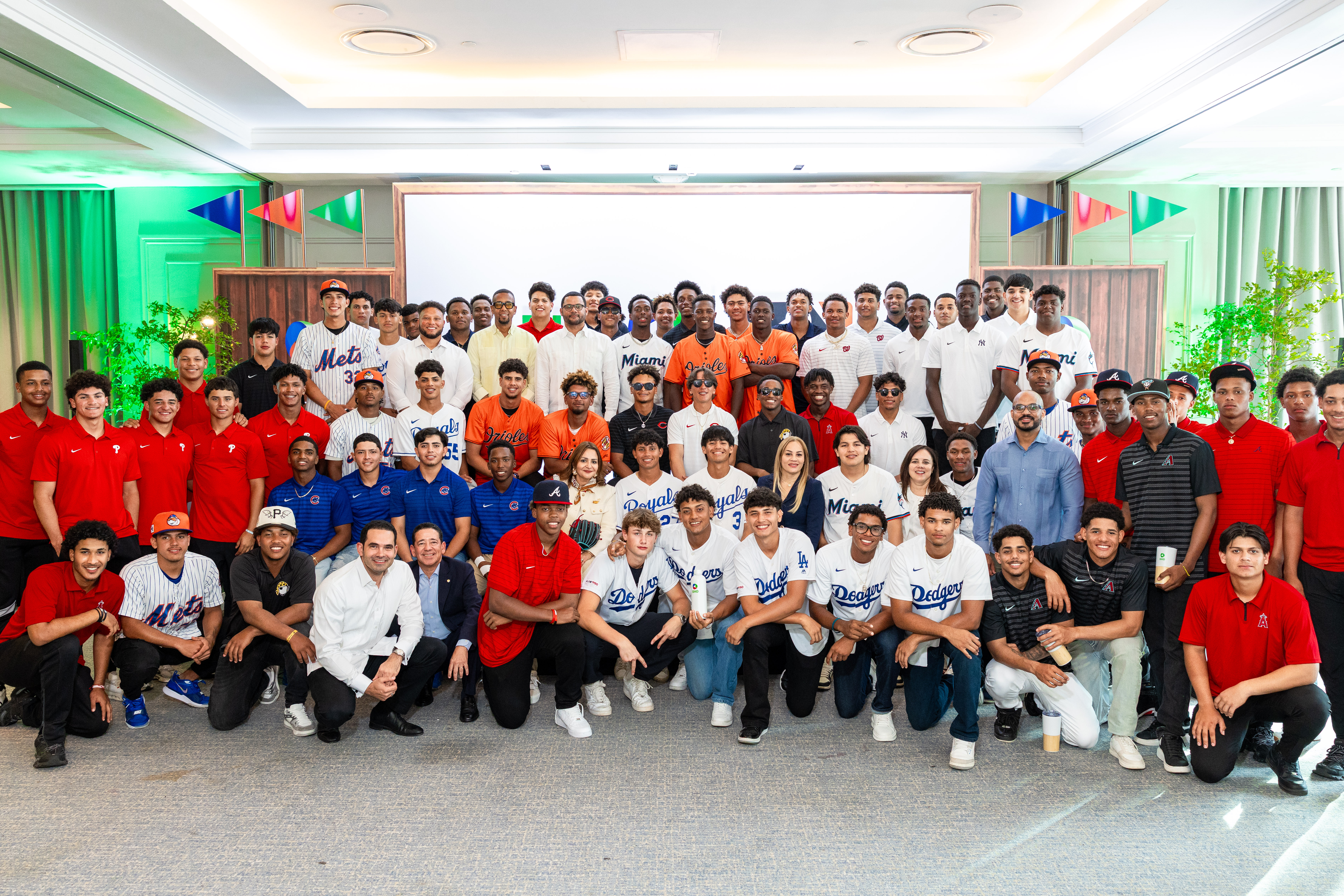 BHD y MLB fortalecen programa de educación para jóvenes peloteros