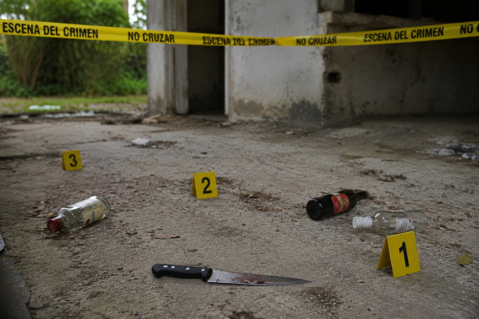 El cuerpo del menor, identificado como Jarrah DeRoche Montero, fue encontrado en un inmueble privado del mencionado sector y trasladado al Instituto Nacional de Ciencias Forenses (INACIF).