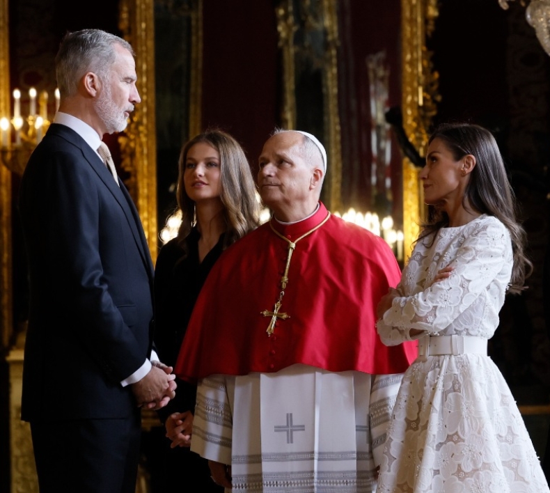 León XIV fue adoptado por el rey Felipe VI de España.