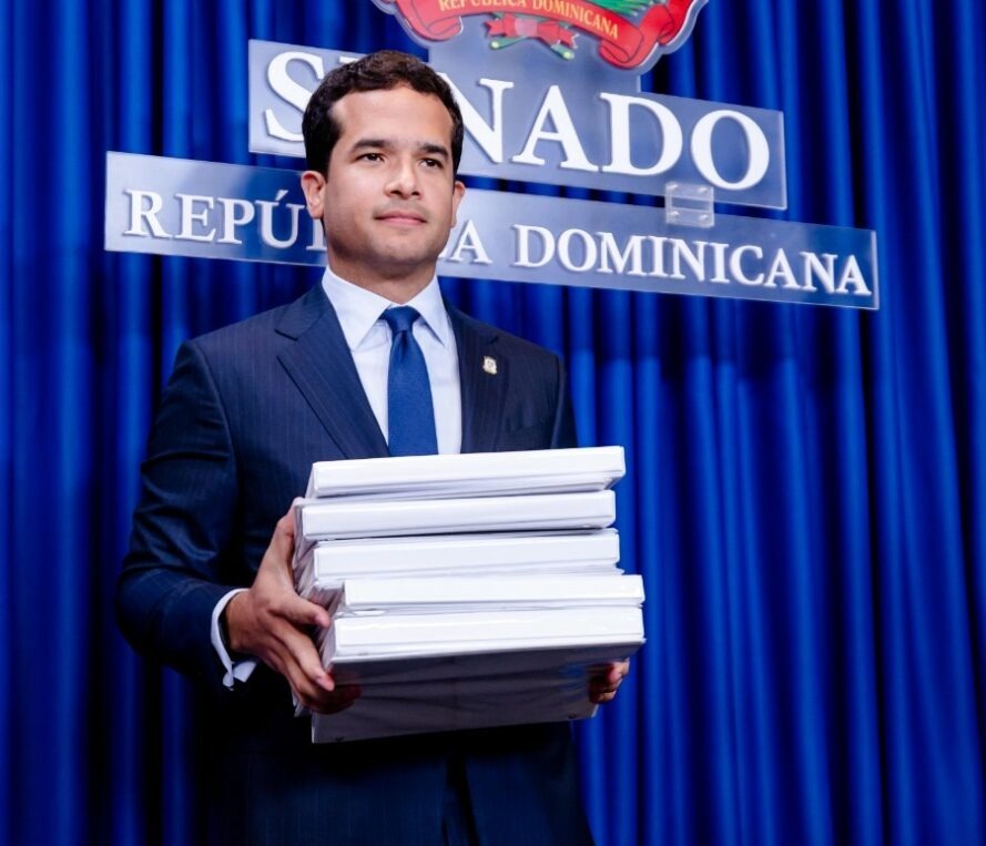 Omar Fernández llama a dirección de FP a ejercer una introspección