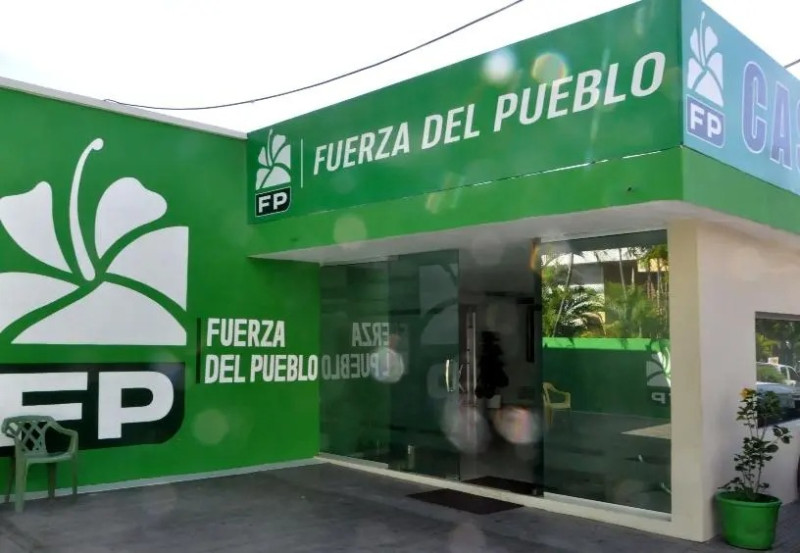 Los líderes dimitidos se quejaron de la falta de atención partidista en sus provincias y ciudades.