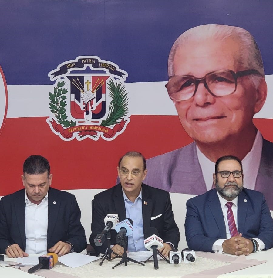 Rafael Cruz, Secretario General del PRS, Federico Antón Butle, Presidente y Senador Ramón Ramón Rogelio Genao, Alto Dirigente.