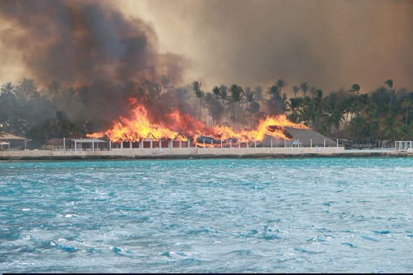 Un incendio se produjo en las instalaciones del Hotel Viva Dominicus, ubicado en la zona turística de Bayahibe, provincia de La Altagracia.