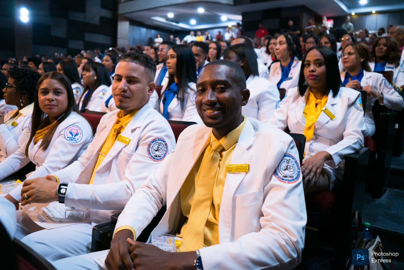 El Hospital Regional Universitario Dr. Jaime Mota celebró la graduación de nuevos especialistas durante un evento en el campus Barahona de la UASD, reafirmando su compromiso con la formación médica de excelencia.
