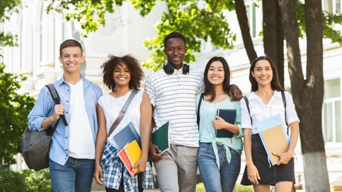 Datos del informe establecieron que 2.250 estudiantes extranjeros no residentes estaban matriculados en al menos 23 universidades dominicanas en 2024.