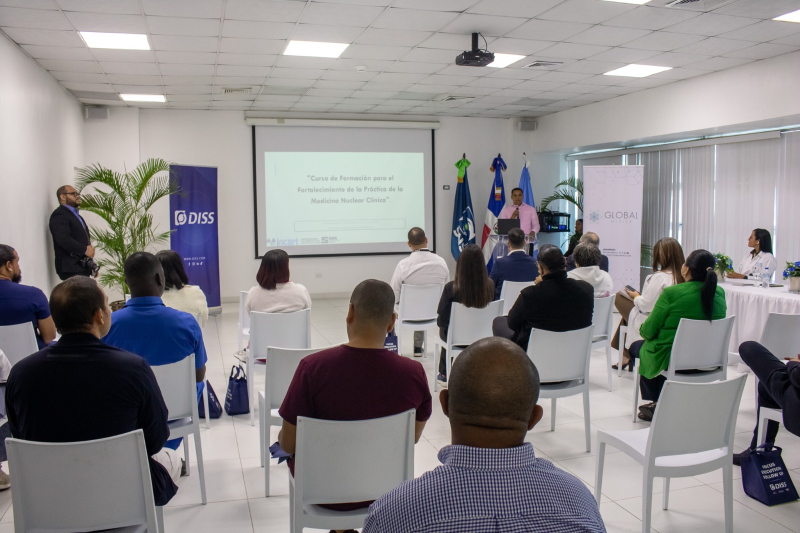 Cursos de capacitación para fortalecer la práctica de la medicina nuclear clínica
