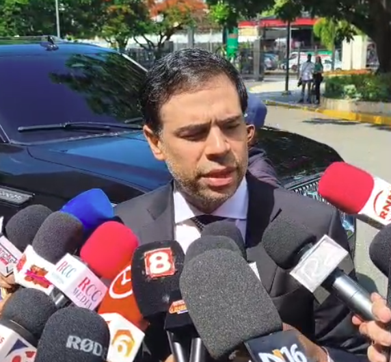 Salcedo hizo la declaración tras llegar al Teatro Nacional