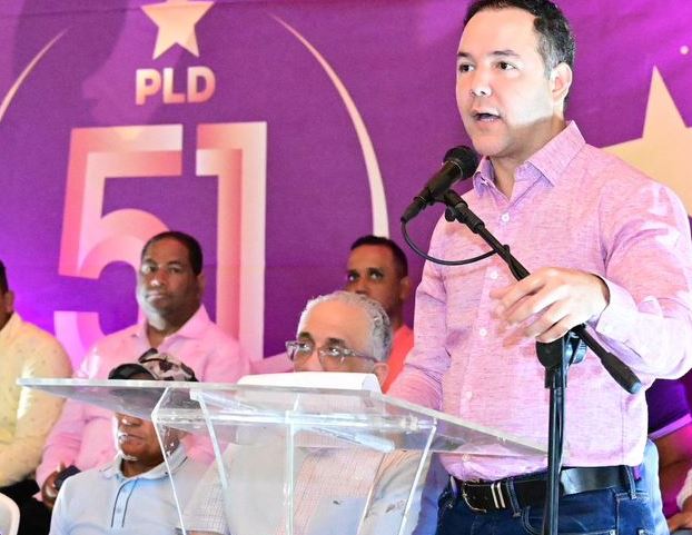 Johnny Pujols confirmó que los recursos contra Gonzalo Castillo y José Ramón Peralta responden a motivaciones políticas y reiteró el apoyo del PLD a sus dirigentes.