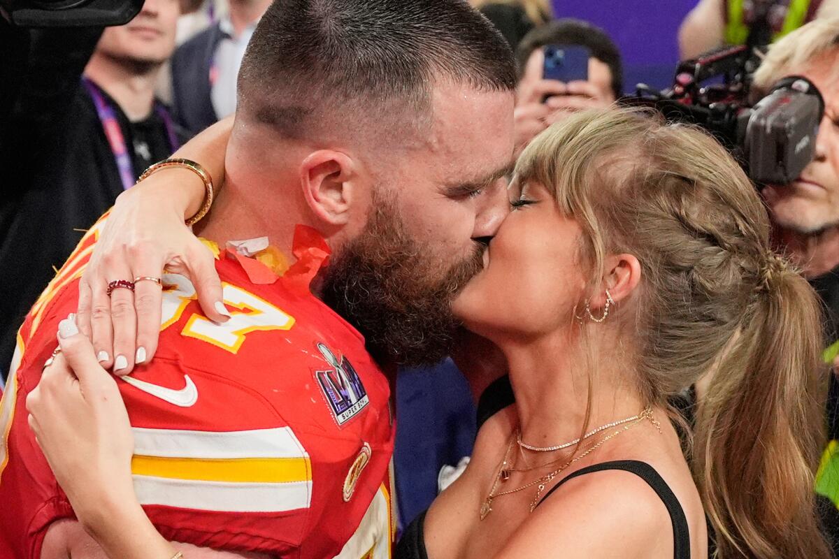 Travis Kelce y Taylor Swift.