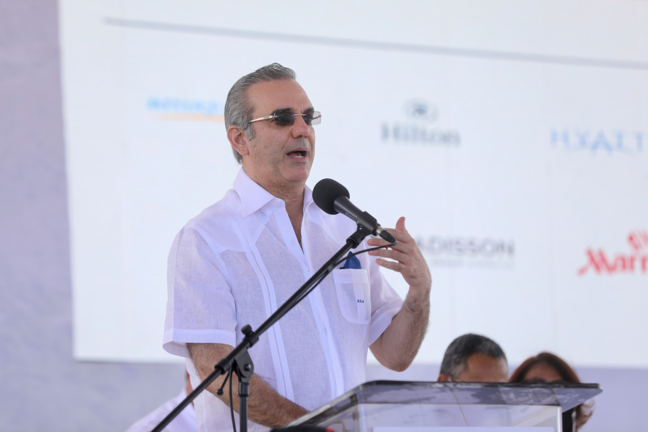 Luis Abinadar, Presidente de la República.
