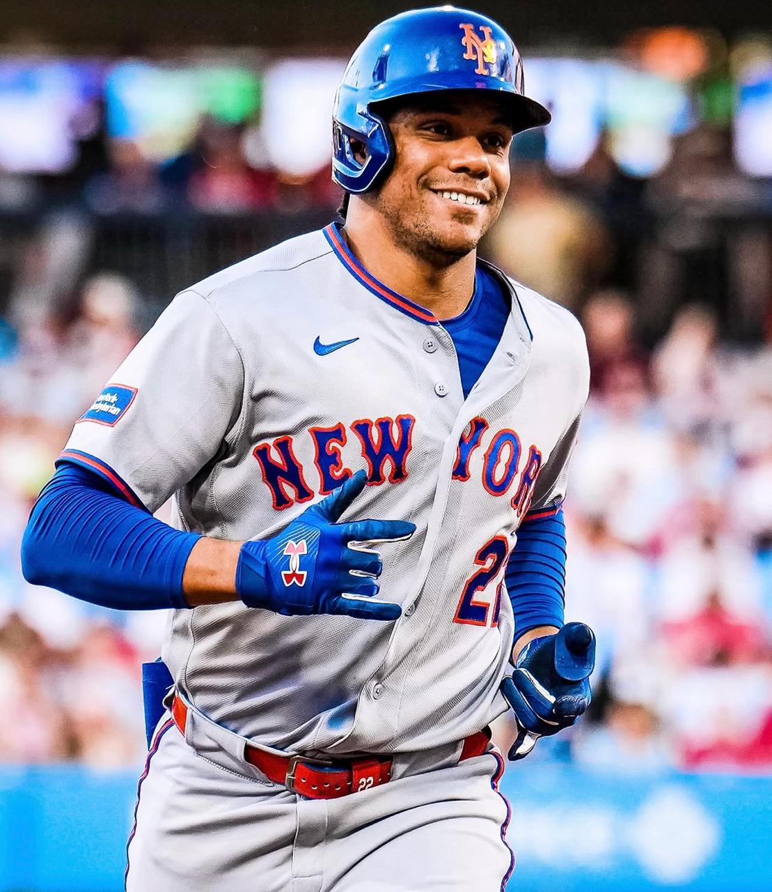 Juan Soto corre las bases