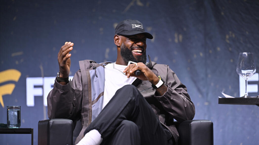 LeBron James mantiene en vilo a la NBA sobre su próximo destino