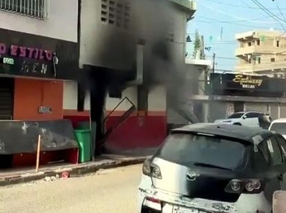 Al menos cinco personas resultaron heridas en una explosión en un restaurante de comida rápida en Santo Domingo