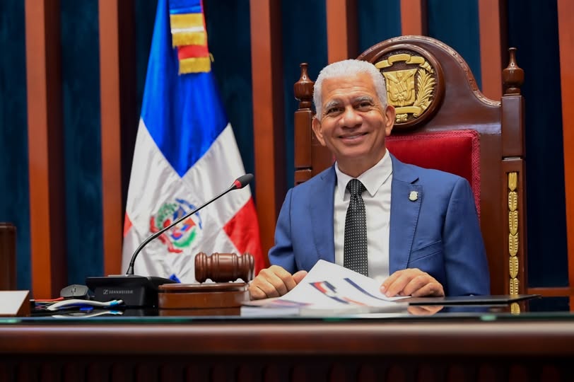 Rafael de los Santos, Presidente del Senado de la República.