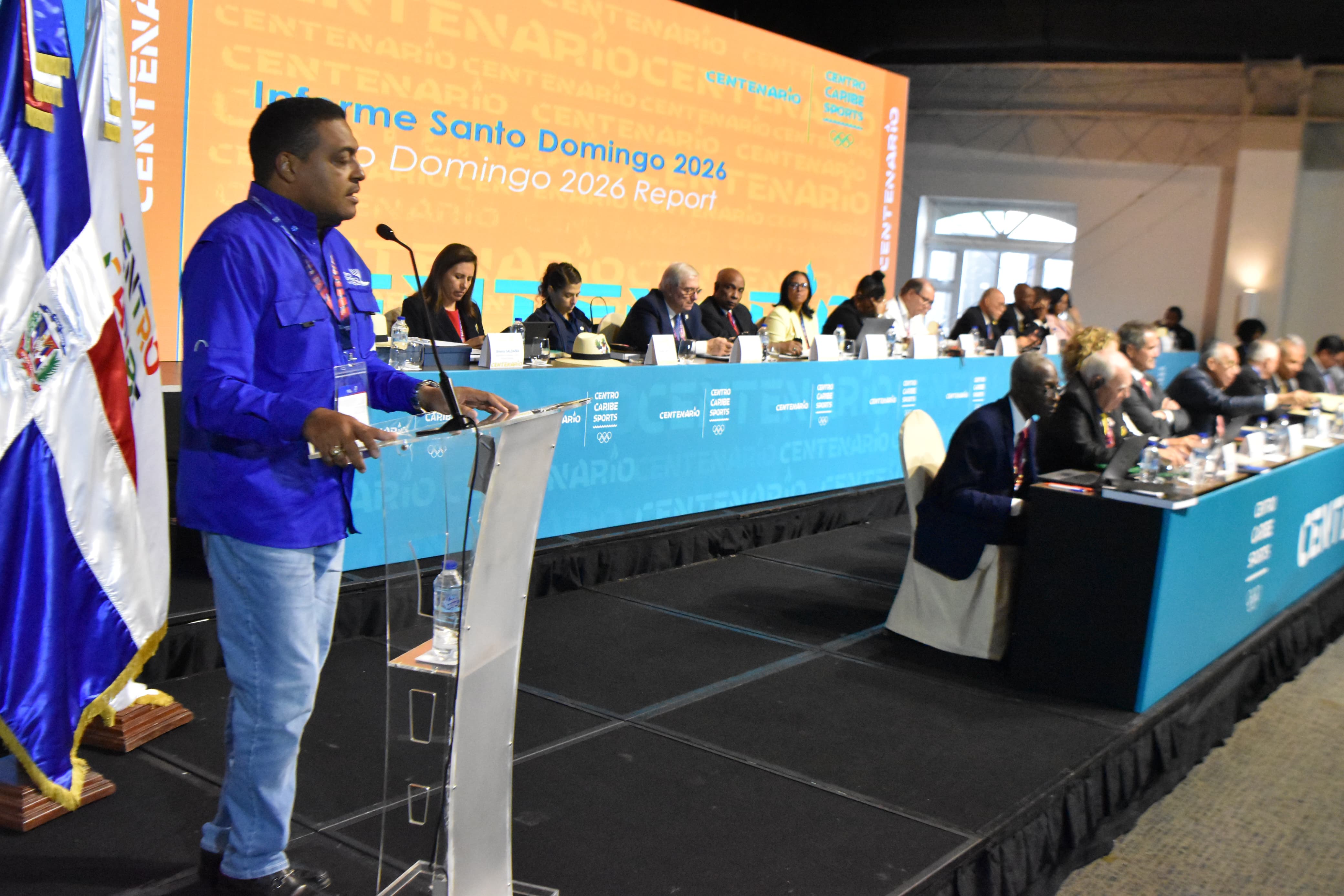 José P. Monegro ofrece reportaje a integrantes de Centro Carib Sports