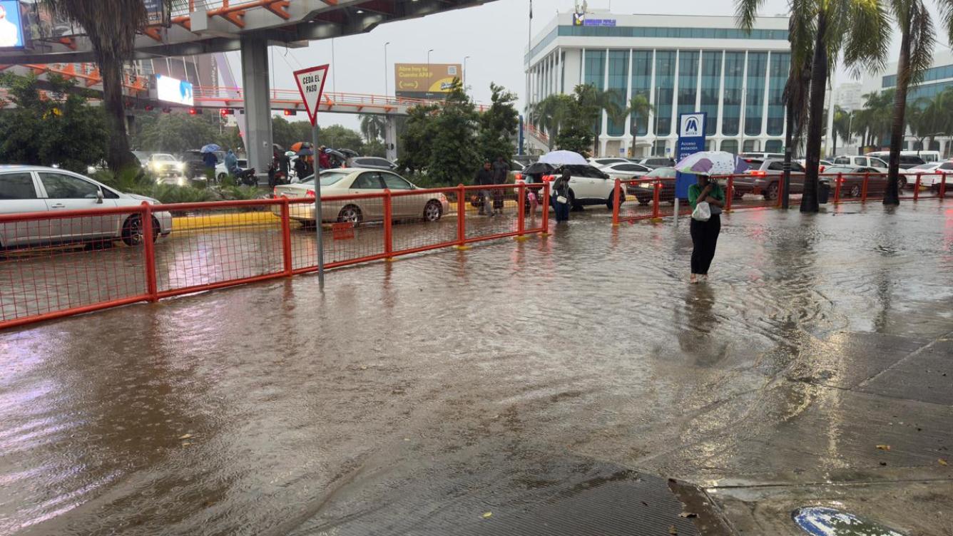 Más temprano este jueves se registraron algunos aguaceros aislados en el Gran Santo Domingo.